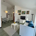 Matacin With Sea View Apartmán *