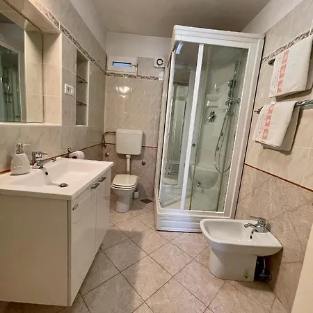 Matacin With Sea View Apartamento Opatija