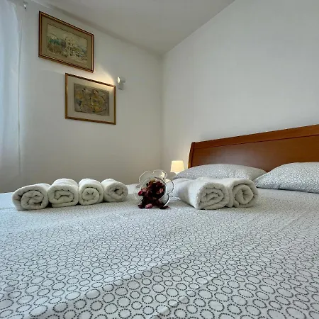 Matacin With Sea View Апартаменты