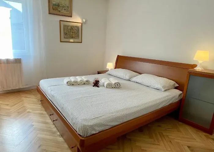 Matacin With Sea View Апартаменты *