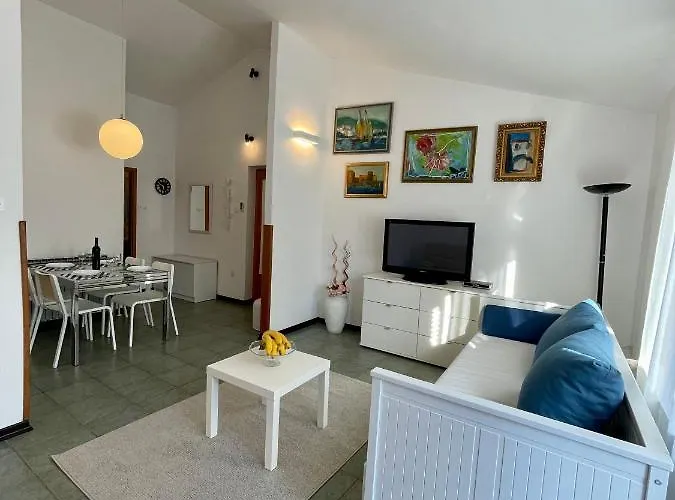 Matacin With Sea View Апартаменты *