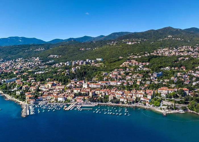 Matacin With Sea View Apartmán Opatija