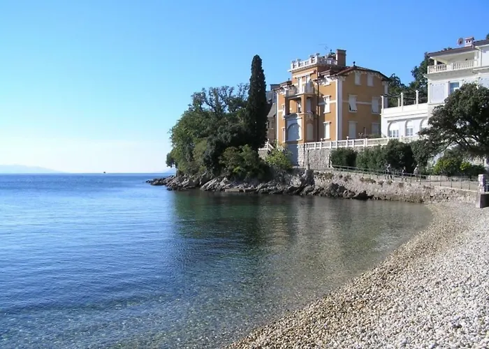 Matacin With Sea View Апартаменты *